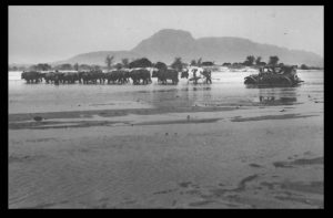 CROSSING THE SABI RIVER
(From Marie de Bruijn's talk "Transport Routes in Gazaland")