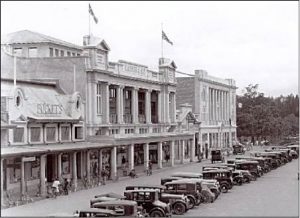 POCKET'S GRILL IN STANLEY ROAD (ORIGINALLY SITUATED IN MANICA ROAD) - THE FIRST RESTAURANT IN SALISBURY
(From the talk by Llew Hughes - A Trip Down Zimbabwe's Gourmet Lane")
